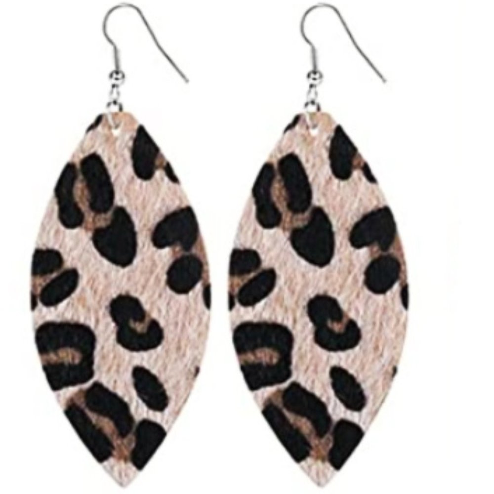 Handmade Vegan Leather Petal Dangle Set NWT